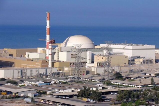 Упал снаряд: в Иране заявили об атаке возле Бушерской АЭС, есть погибший