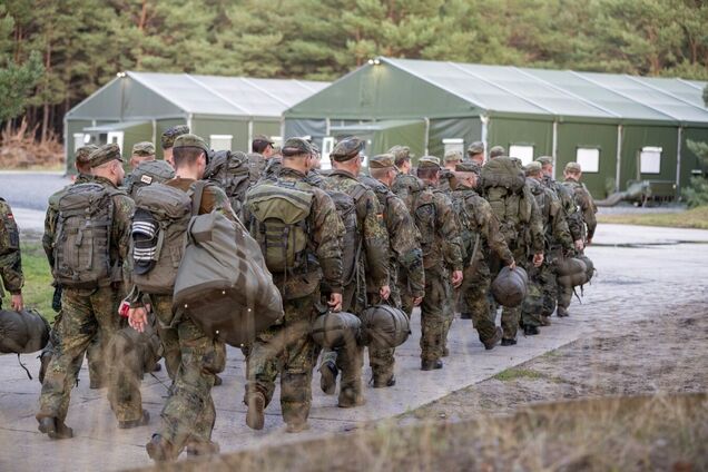 Готовятся: в Германии ограничили выезд мужчин гораздо жестче, чем в Украине накануне войны