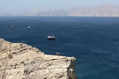 Іран не зміг відкрити Ормузьку протоку, оскільки не знайшов власні підводні міни – NYT