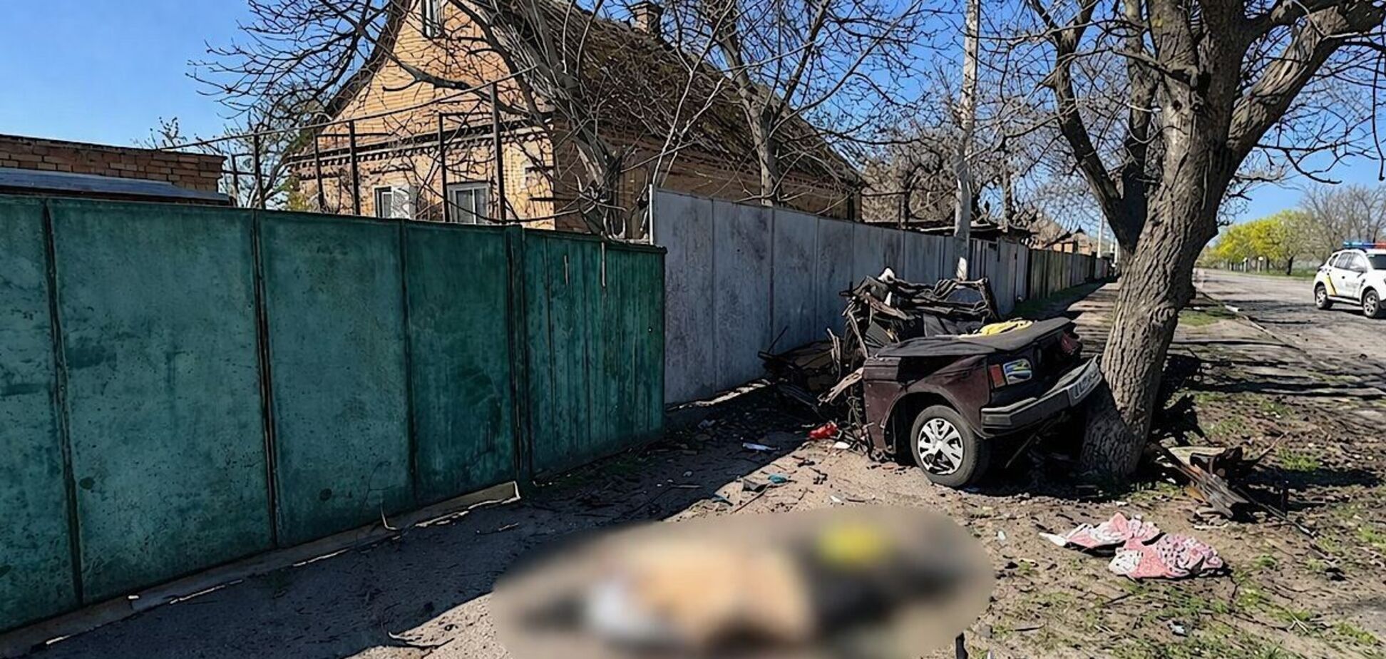 Оккупанты коварно ударили по машине в Никополе: погиб водитель, ранена его жена. Фото