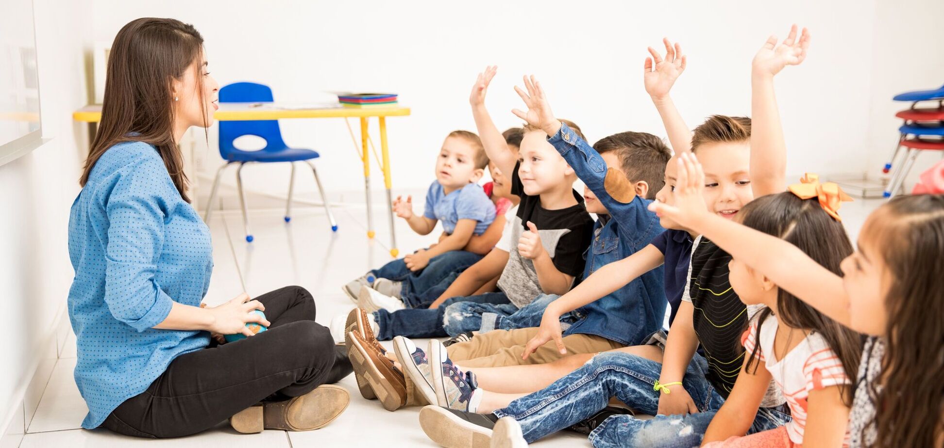 Діти не вміли читати і писати, але багато грались: мережу зворушив звіт про успішність у дитячому садку 1954 року