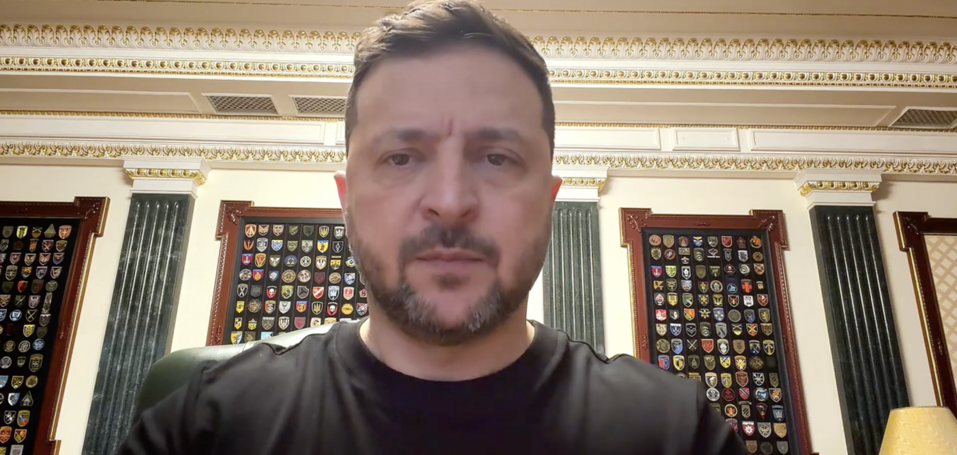 'Для России нет ничего святого': Зеленский о новых ударах по Украине, санкциях против врага и метких дипстрайках. Видео