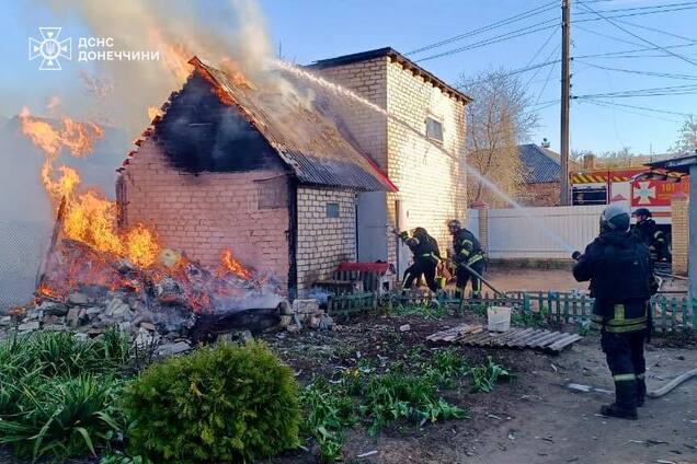 Россия подло ударила по домам в Славянске: погиб мужчина, пятеро раненых, среди них – ребенок. Фото