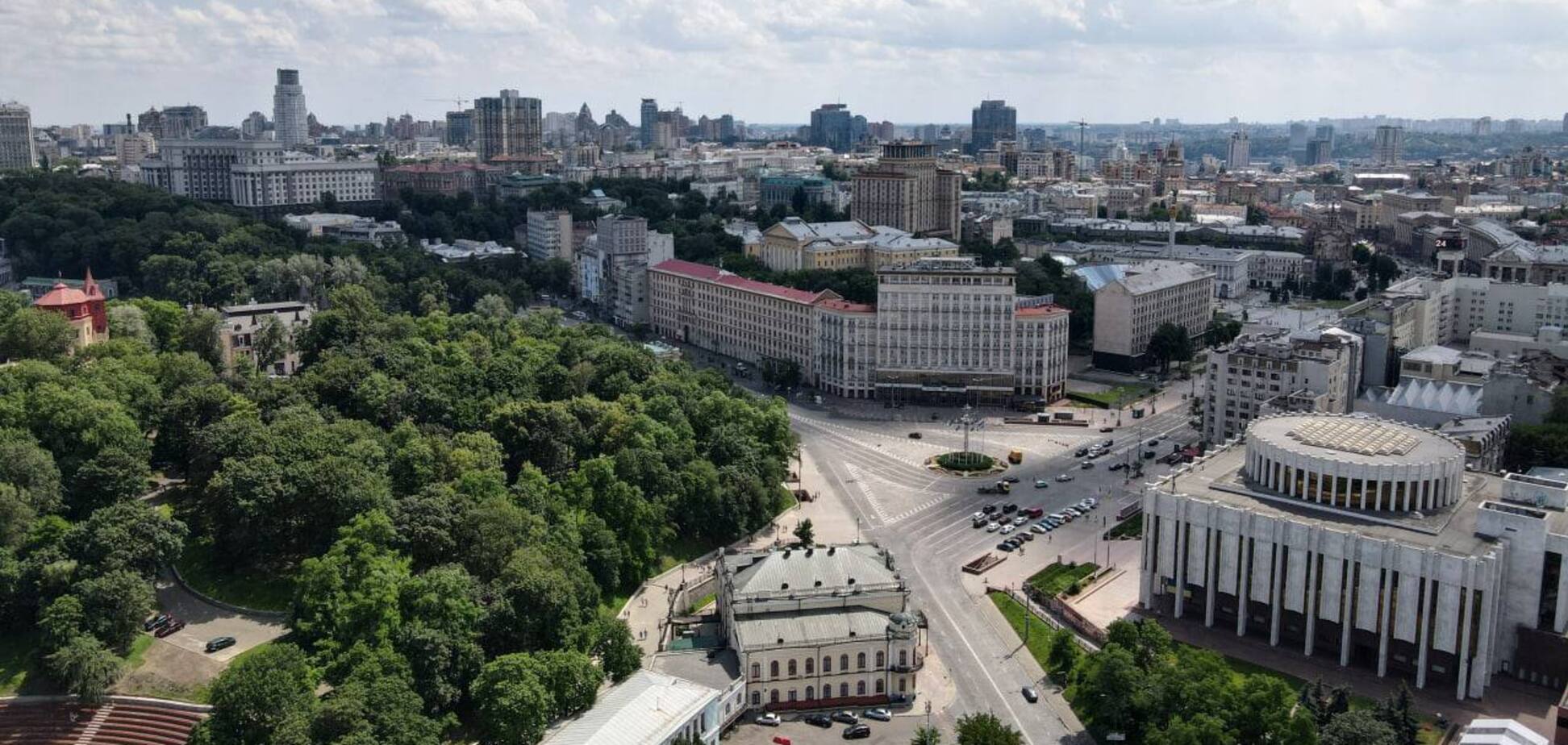 Трамвайные линии и продуктовый киоск: как выглядела Европейская площадь в Киеве в 1920-х годах. Фото