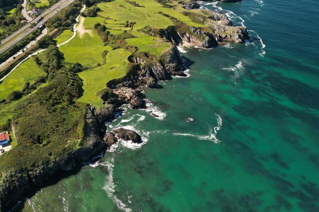 Має прекрасні пляжі: названий регіон в Іспанії, де досі раді туристам