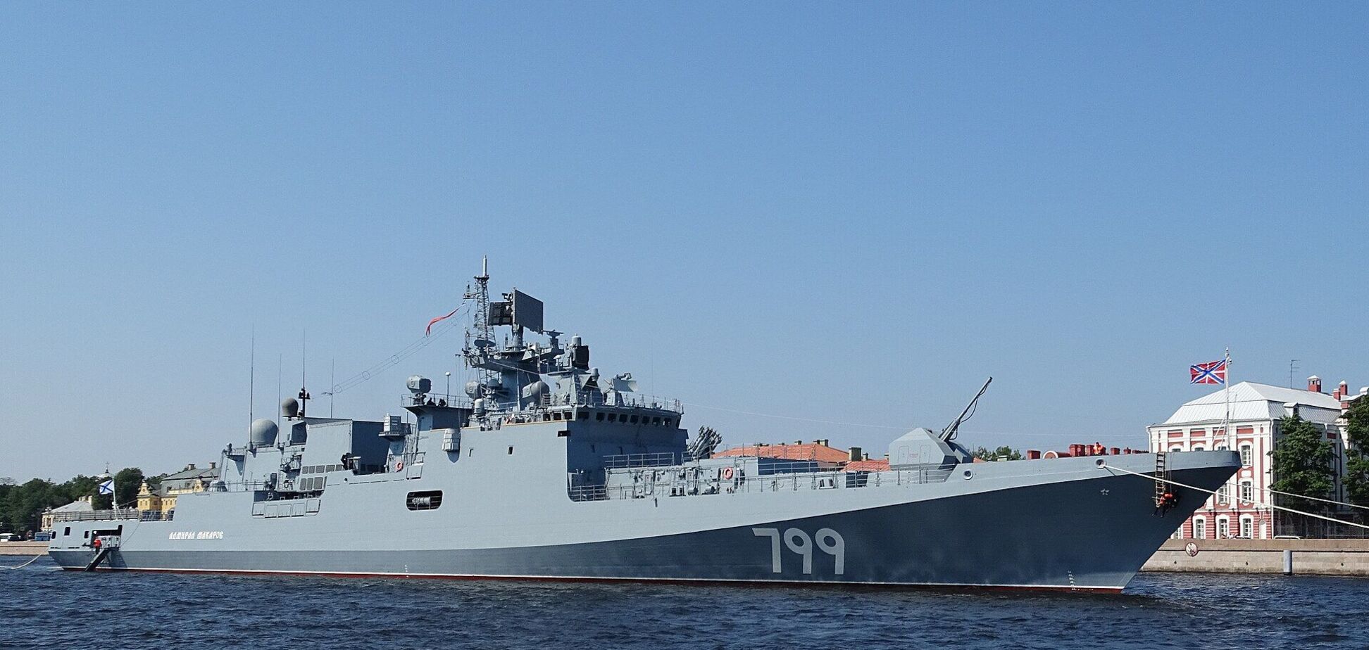 Сили безпілотних систем уразили фрегат 'Адмірал Макаров' у порту Новоросійська і атакували бурову установку 'Сиваш'. Відео