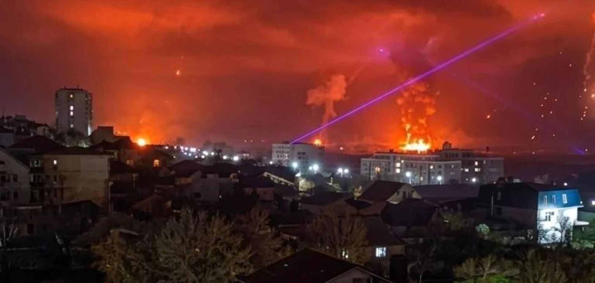 Российский терминал на Черном море приостановил загрузку нефти после атаки дронов – Reuters