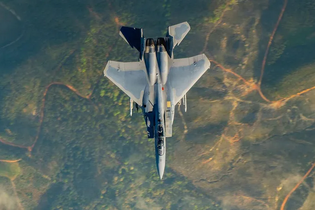 К операции могли привлекать дополнительные силы: в Иране нашли документы майора из поисковой команды, которая спасла члена экипажа F-15