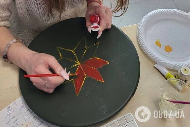 В рамках сбора на пикап для нашего коллеги OBOZ.UA разыгрывает писанку на крышках ракет HIMARS: как принять участие. Фото и видео