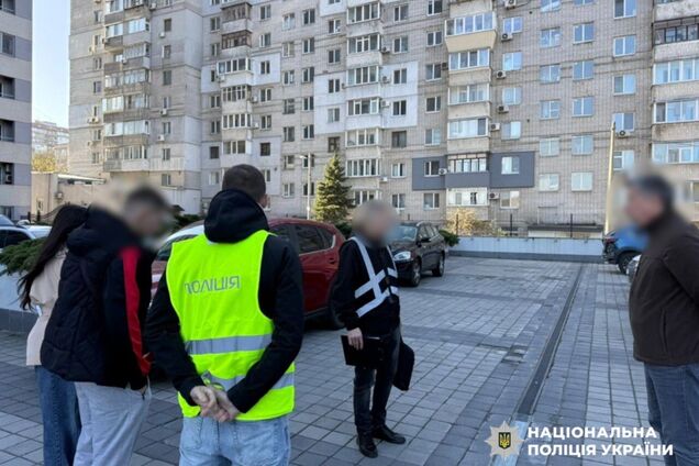 'Гастроли' в одну сторону: в Украине разоблачили схему незаконного выезда за границу под видом музыкантов. Фото