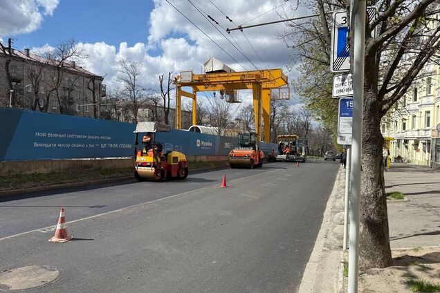 В центре Днепра уже отремонтировано более 1500 квадратных метров дорожного покрытия