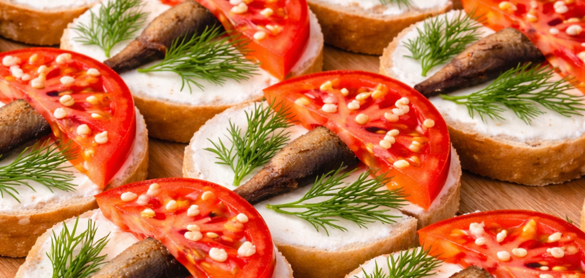 Ленивые бутерброды со шпротами: простой рецепт закуски на любой случай