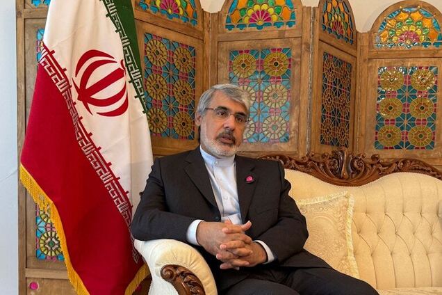 'Мы не доверяем другой стороне': в Иране заявили, что будут осторожно подходить к переговорам с США