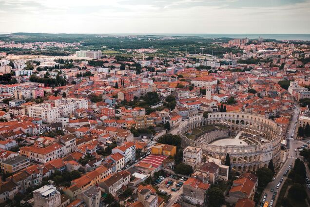Ви навряд чи про них чули: 5 неймовірних старих міст Європи