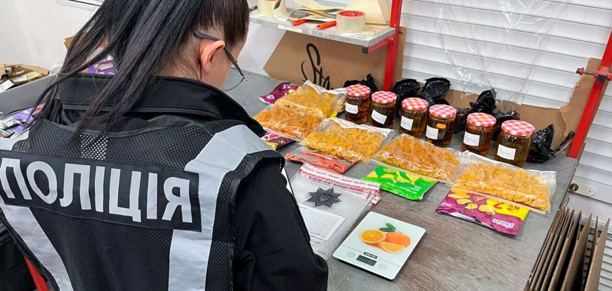В Украине наркотики 'маскировали' под детские конфеты и молодежные гаджеты: в Нацполиции рассказали о разоблачении схемы. Фото