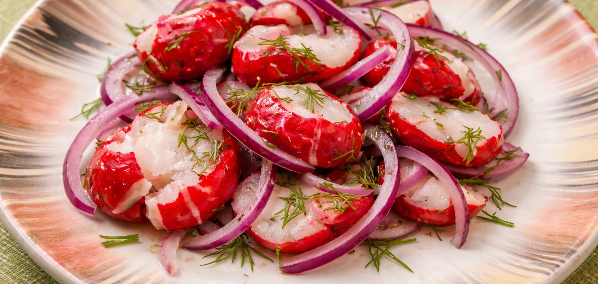 Як приготувати смачну биту редиску: рецепт весняної закуски нашвидкуруч