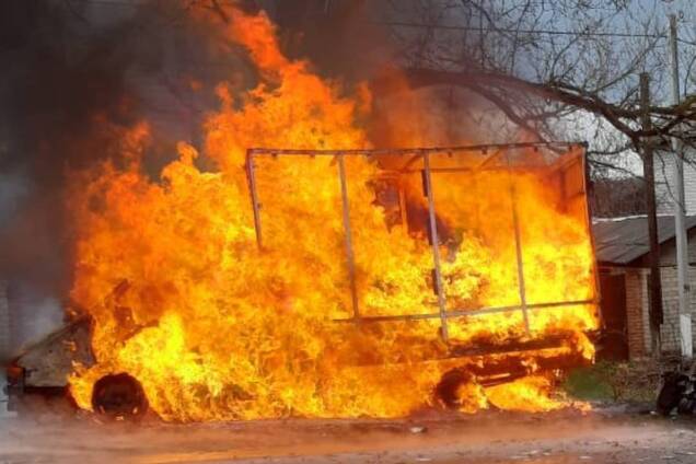 Окупанти вдарили по автівці у Руській Лозовій: пряме влучання в кабіну, загинув чоловік. Фото