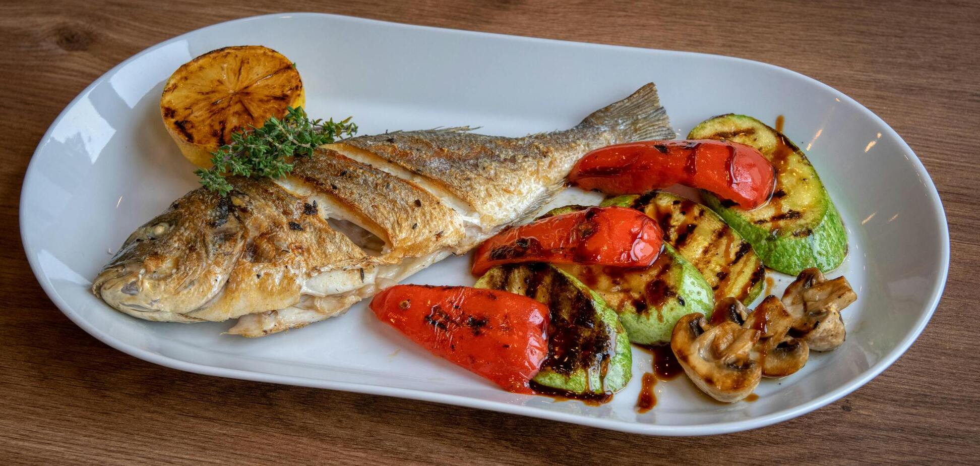 Як ідеально посмажити рибу: вийде хрустка зовні, соковита та без зайвого жиру