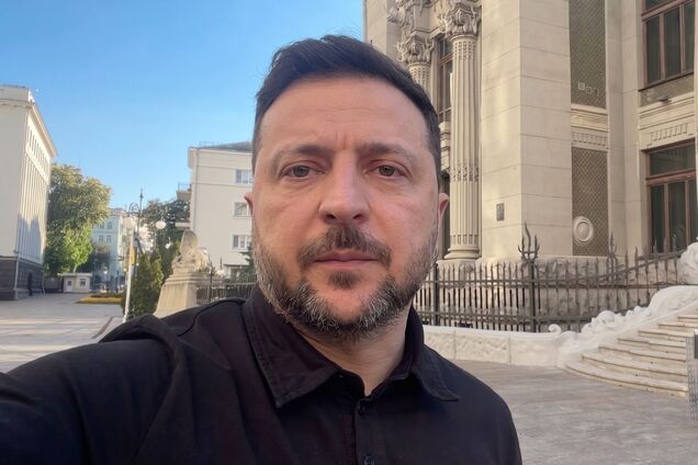 'Український технологічний розвиток не буде зупинятись': Зеленський анонсував рішення для протидії російським КАБам. Відео