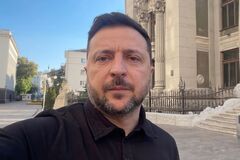 'Украинское технологическое развитие не будет останавливаться': Зеленский анонсировал решение для противодействия российским КАБам. Видео