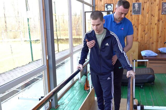 'Мы видим результат': близкие Дениса Гончаренко рассказали об истории борьбы за его здоровье и поддержке защитника Фондом Рината Ахметова