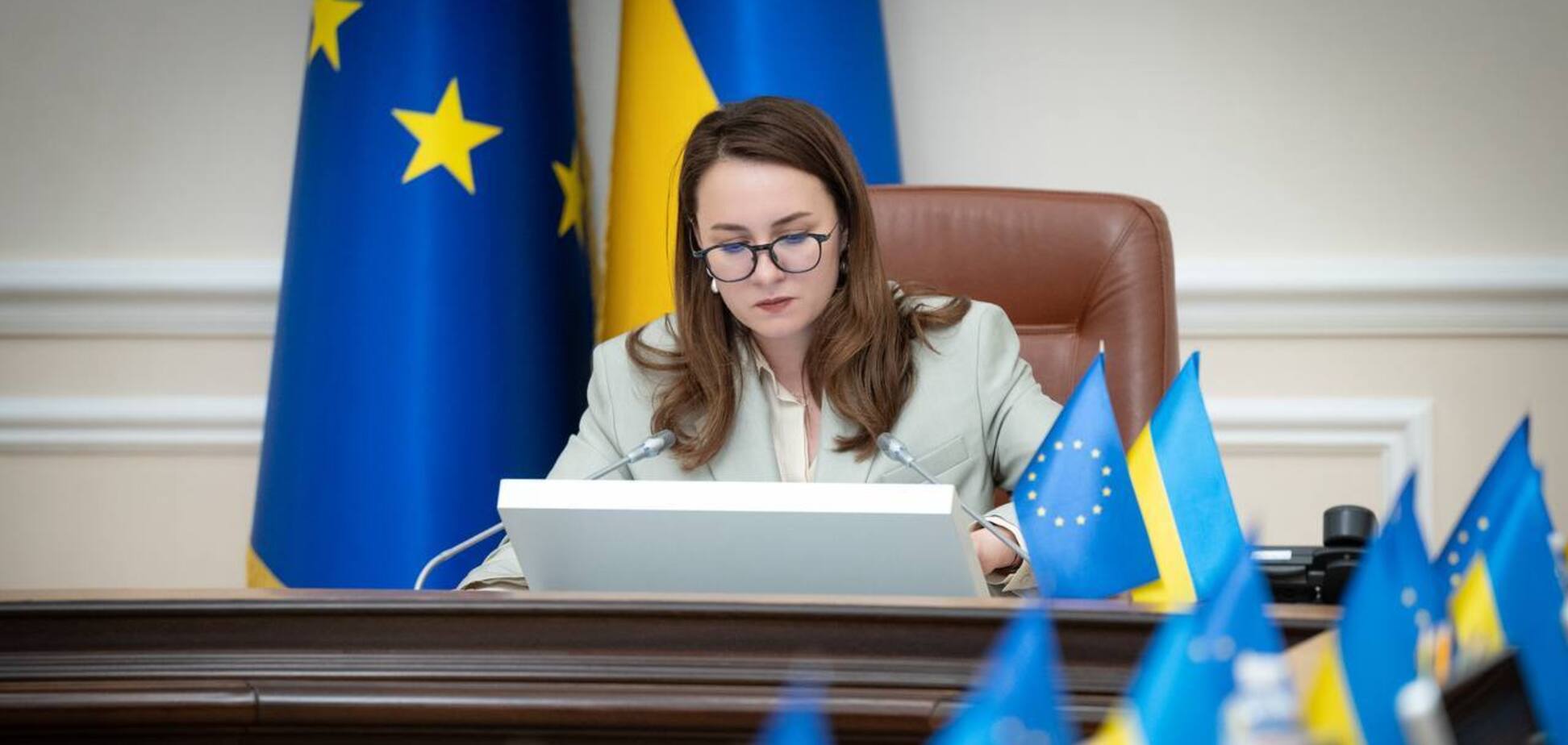 Правительство отменило ограничения на пересечение границы для всех женщин, - Свириденко