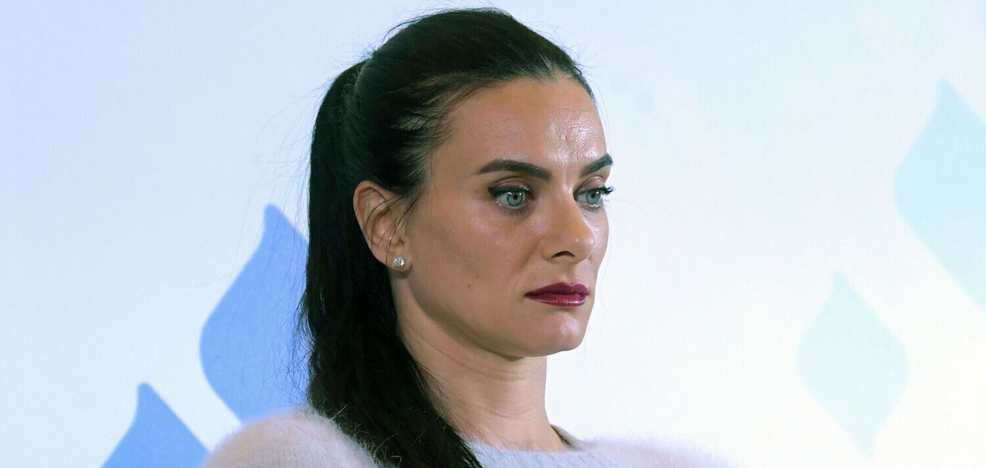 'Ну всё, звездец...' Отрекшуюся от Путина Исинбаеву 'сурово' наказали в России