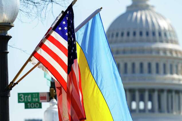 Флаги США и Украины