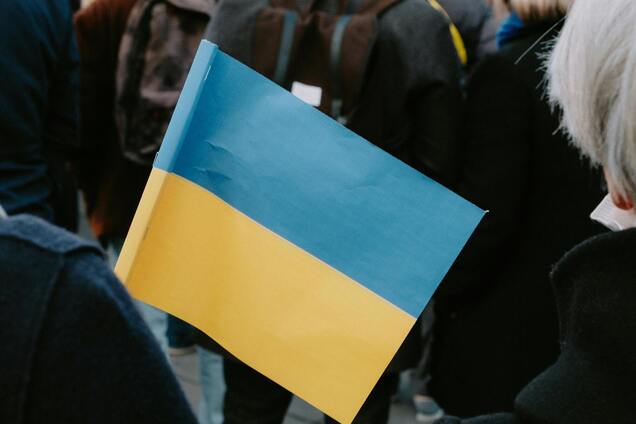 Скільки українців вважають, що події розвиваються в правильному напрямку, і кому найбільше довіряють: результати опитування