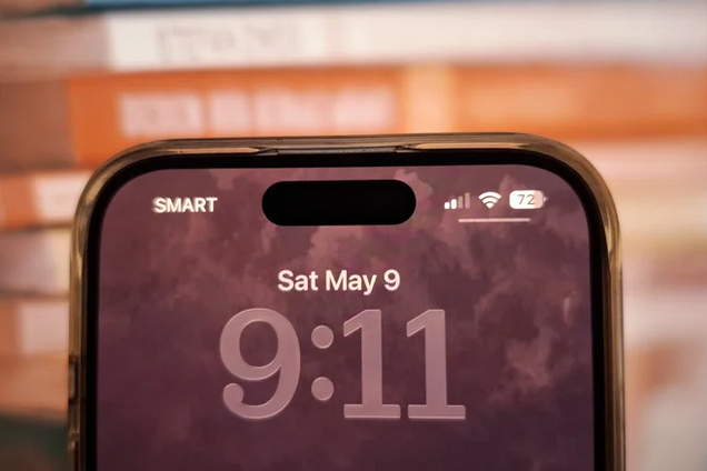 Зачем нужна линия под значком батареи на iPhone: как ее убрать