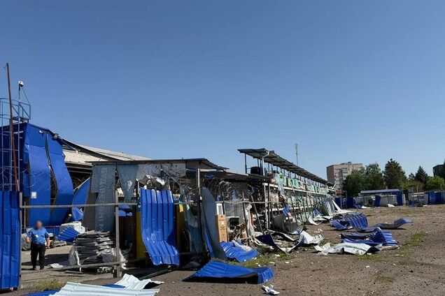 Россия ударила баллистикой по центру Прилук: два человека погибли, 21 ранены. Фото