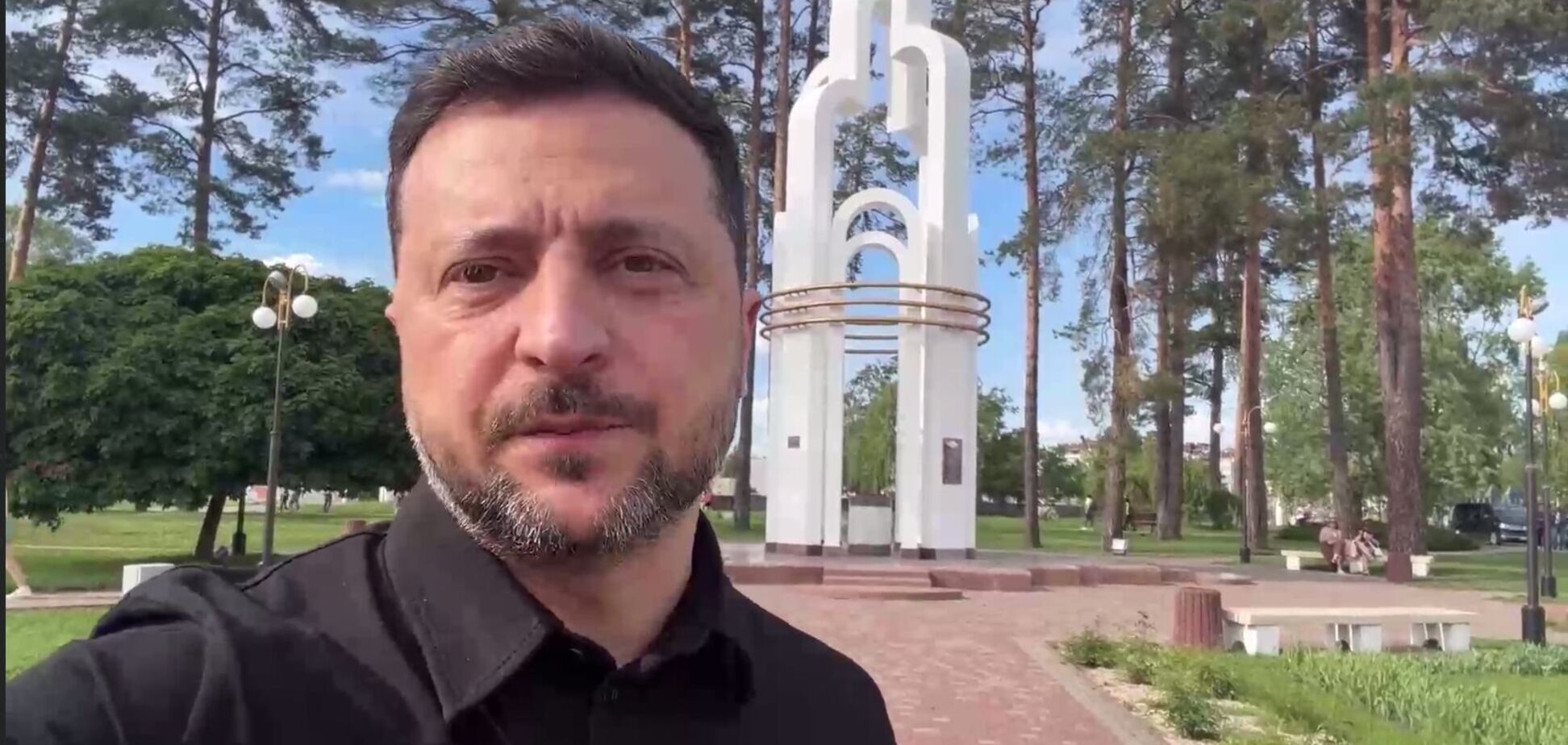 'Должно быть в тонусе': Зеленский не исключил превентивного удара по 'фактическому руководству Беларуси'. Видео