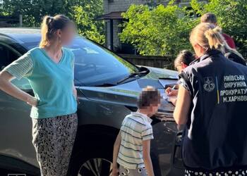 Жил в антисанитарных условиях: в Харькове изъяли из семьи 6-летнего мальчика, которого била мать. Фото
