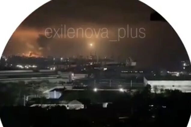 У Новоросійську лунають вибухи: повідомляють про влучання українських дронів. Відео
