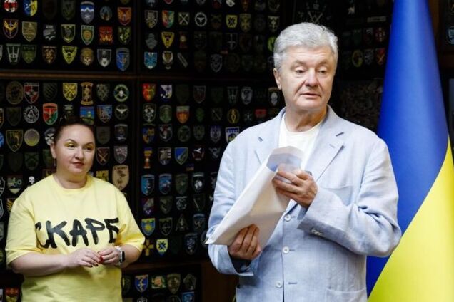 Порошенко задонатив свої депутатські виплати 'Справі Громад', яка допомагає українському війську