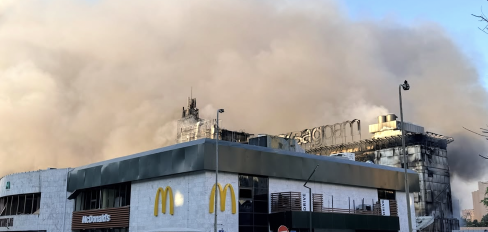 Первый в Украине McDonald's попал под удар РФ в 29 годовщину открытия: каким было заведение в 1997 году