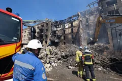 Около 100 пострадавших и 4 погибших: Зеленский показал фото последствий масштабной атаки РФ 24 мая