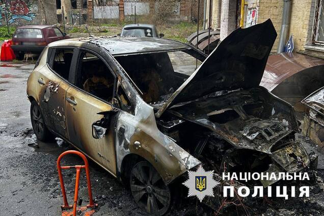 В Одесі вибухнув автомобіль: є постраждалі, у СБУ повідомили про теракт. Фото