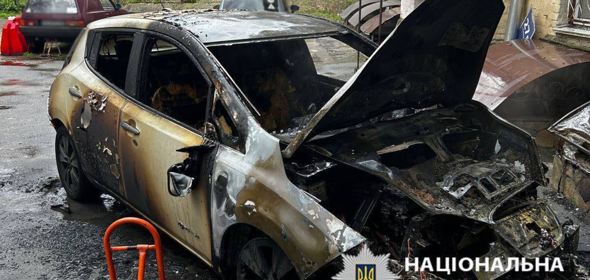 В Одесі вибухнув автомобіль: є постраждалі, у СБУ повідомили про теракт. Фото