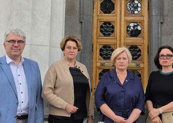 Кошти на озброєння та грошове забезпечення ЗСУ: 'ЄС' пропонує проєкт змін до бюджету та антикорупційну стратегію