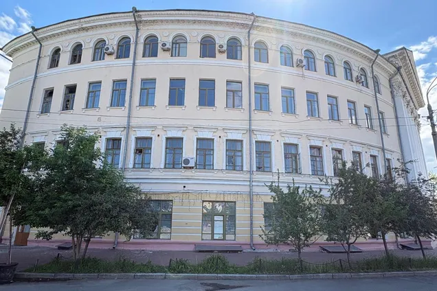 'Росія намагається знищити культуру': будівлі Києво-Могилянської академії постраждали через обстріл. Фото