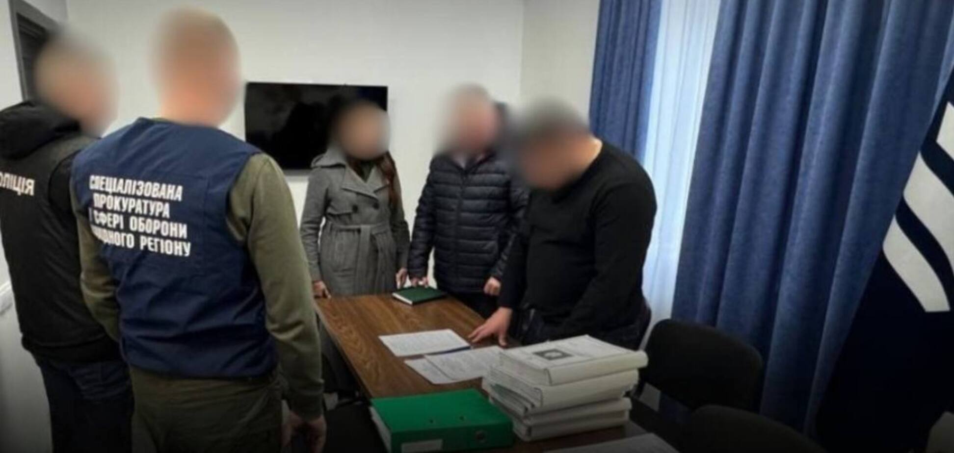 Придбав для армії 16 пікапів з переплатою: на Рівненщині судитимуть ексначальника обласного ТЦК. Фото