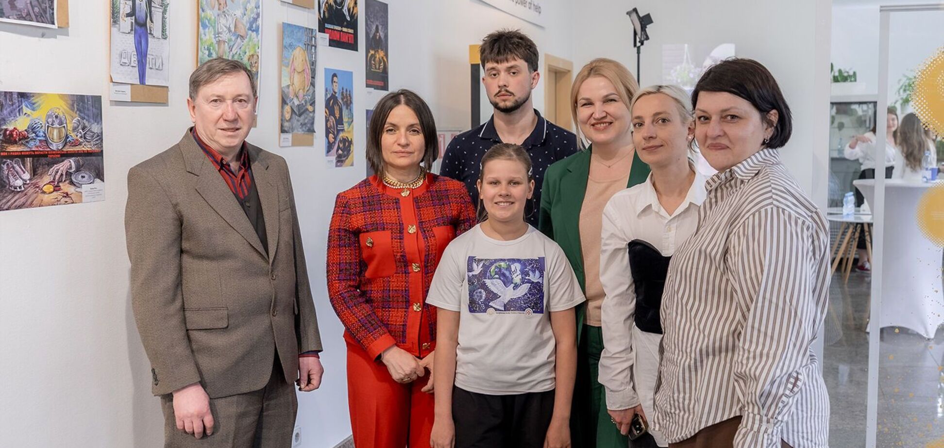 'Мова молоді в питаннях пам’яті – максимально цінна': у музеї 'Голоси мирних' відбулася виставка малюнків у межах експозиції 'Шолом пам’яті. Продовження історії'