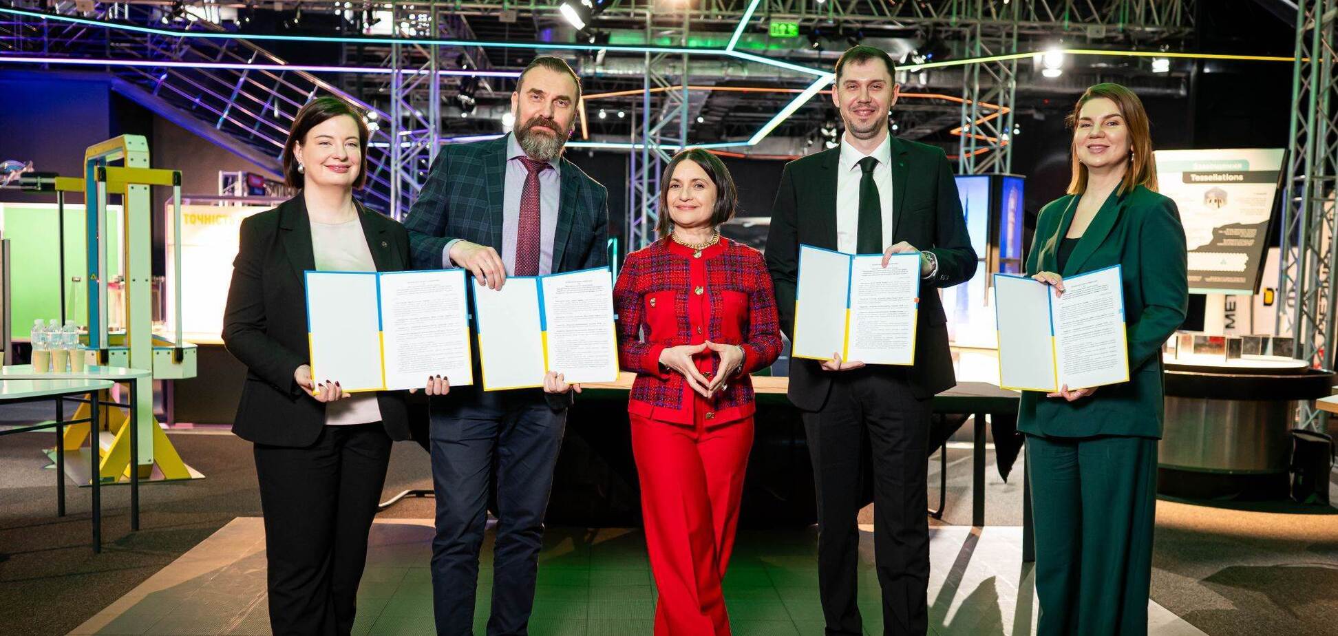 'Метінвест' підтримав створення сучасних STEM-просторів у 250 ліцеях України