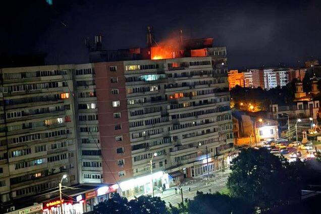 Російський безпілотник врізався у багатоповерхівку у Румунії, постраждали люди. Фото і відео
