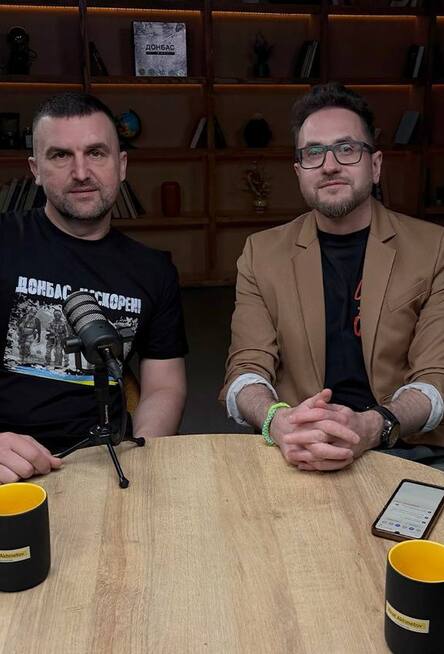 'Я пройшов полон фізично, а родина – морально': захисник Маріуполя став гостем подкасту від Фонду Ріната Ахметова