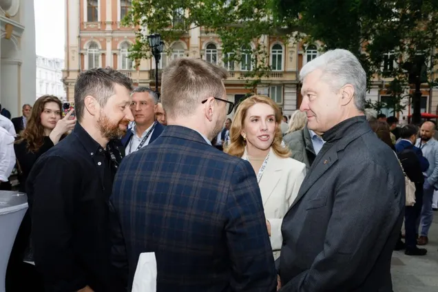 'Я думаю, что это положительный признак': Порошенко прокомментировал встречу с Зеленским