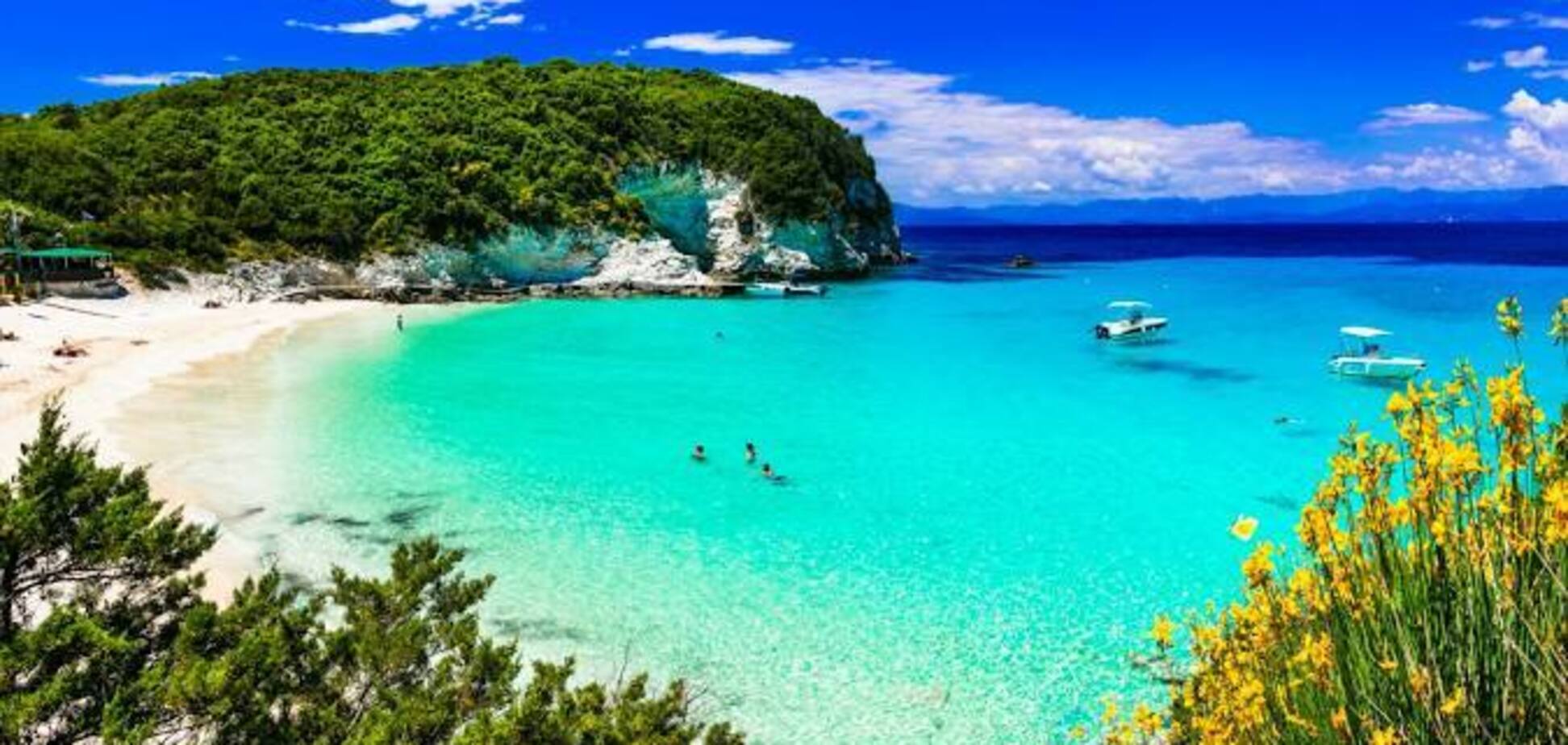 Малоизвестный остров в Греции, где самые голубые воды: фото райского уголка