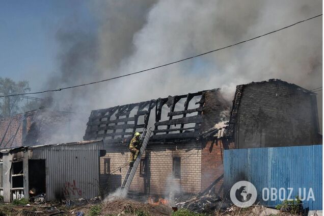 Столб дыма было видно издалека: в Киеве возле 'Птичьего рынка' произошел масштабный пожар. Фото и видео