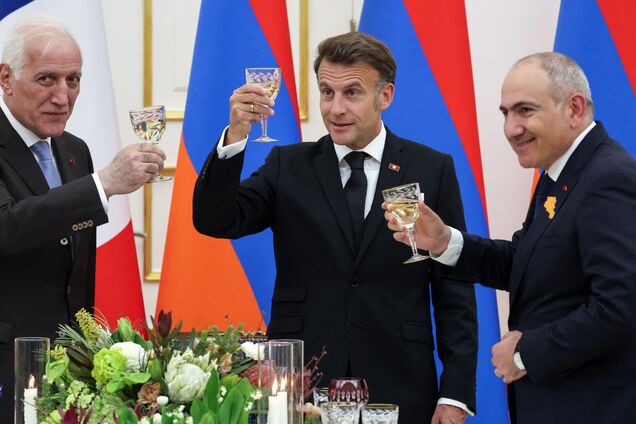 'На її території близько 4 тис. військових РФ': Макрон закликав Європу допомогти Вірменії